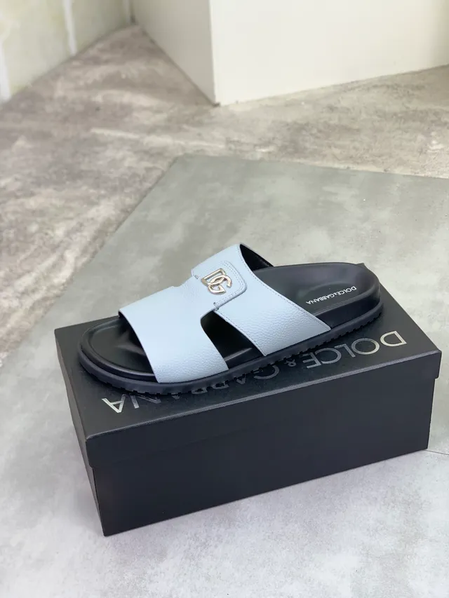 Dolce & Gabbana جلد رمادي DG Logo نعال منزلية 4