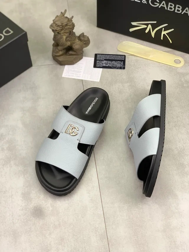 Dolce & Gabbana جلد رمادي DG Logo نعال منزلية 5