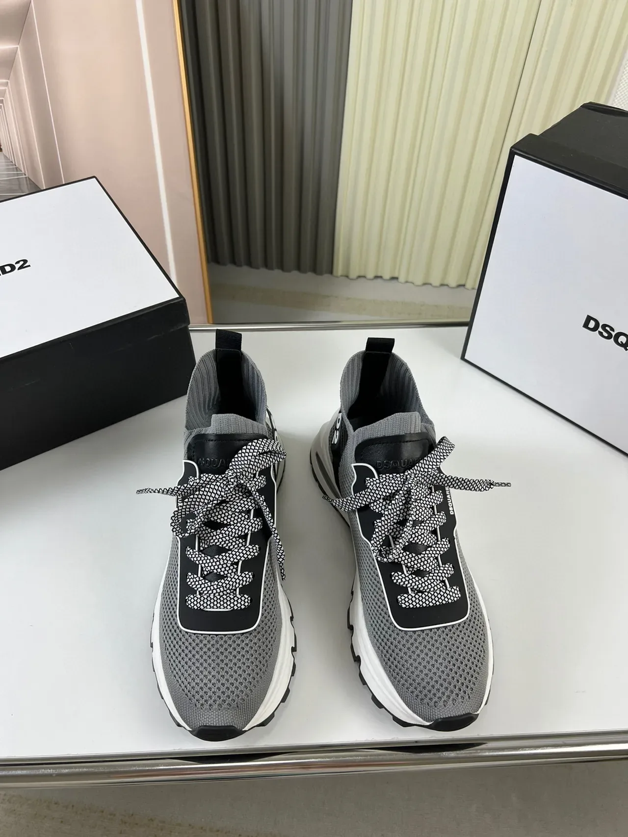 Dsquared2 ICON Gray Black White Grid Lace Lifestyle Sneakers 9