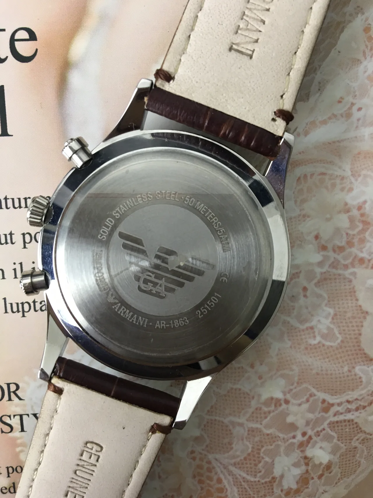 Emporio Armani Montre Chronographe Cadran Blanc Bracelet Cuir Marron Mécanique 3