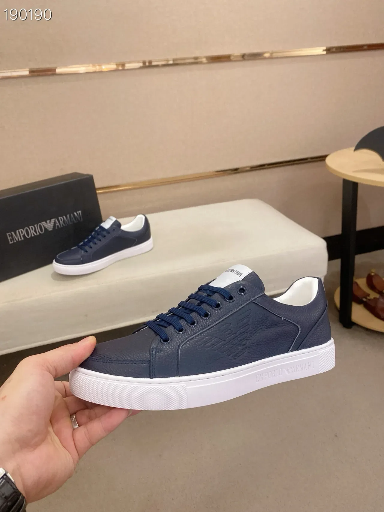 Emporio Armani Navy White Cuir Empeigne Gravé Logo Aigle Lifestyle Sneakers 5