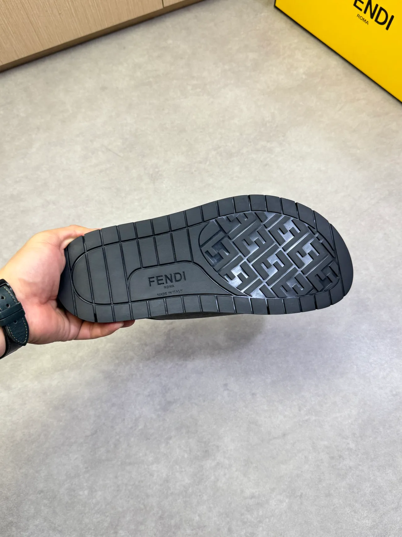 Fendi Preto Marrom Dupla Correia Slide FF Monograma Tecido Sandálias 2