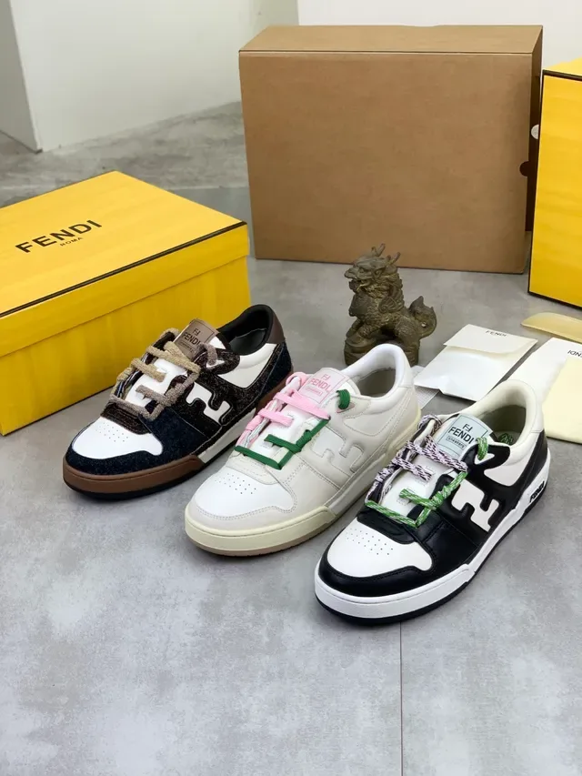 Fendi Sneakers lifestyle avec panels de cuir blanc et upper texturé noir et marron 2