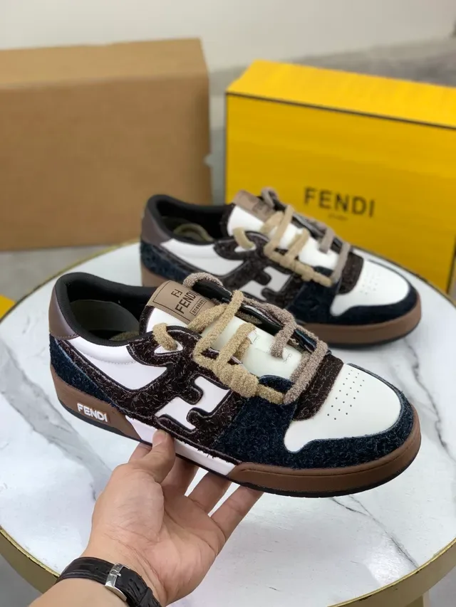 Fendi Sneakers lifestyle avec panels de cuir blanc et upper texturé noir et marron 6