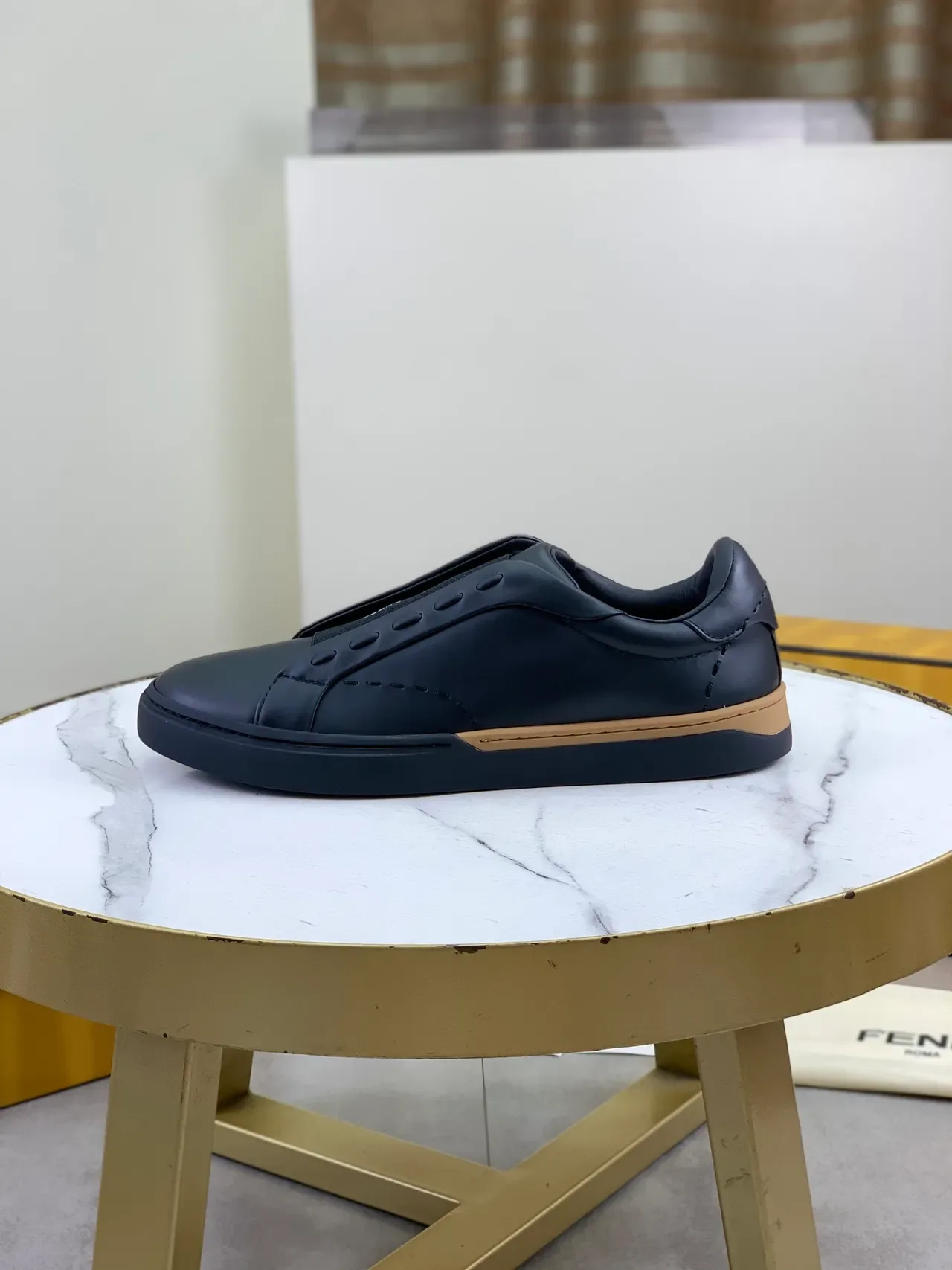 Fendi By The Way Noir Beige Slip-On Cuir Supérieur Sneakers Lifestyle 6