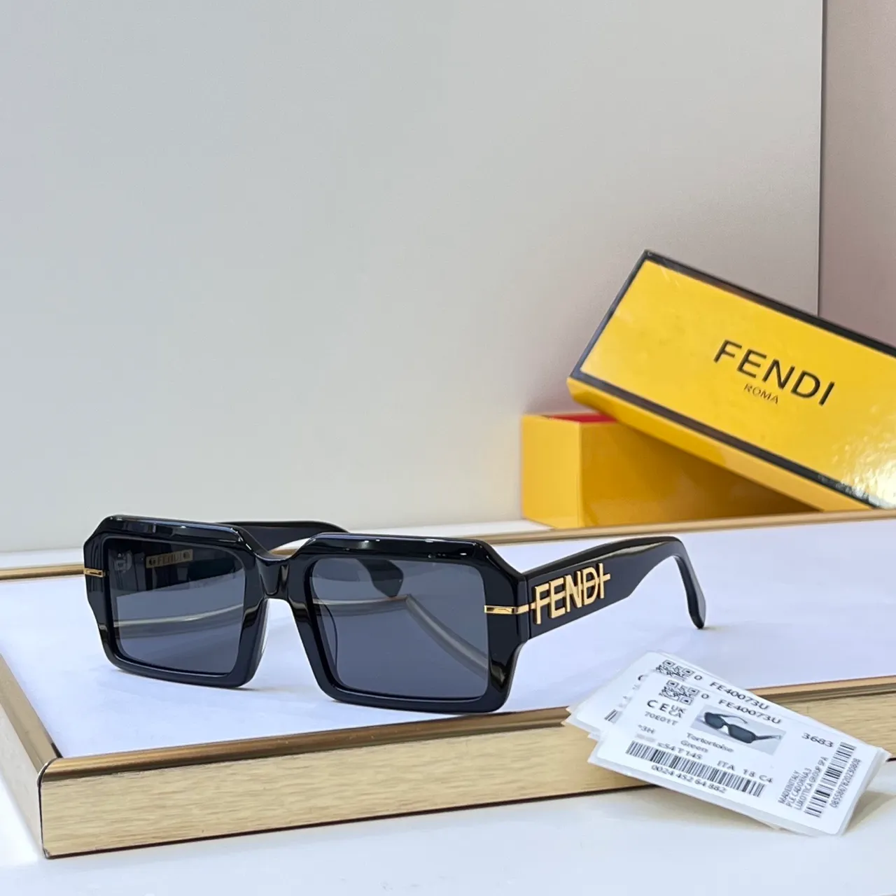 Fendi FE-4007 Oversized Tortoiseshell Rectangular Sunglasses 4