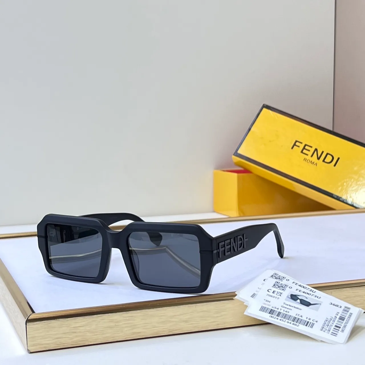 Fendi FE-4007 Oversized Tortoiseshell Rectangular Sunglasses 5