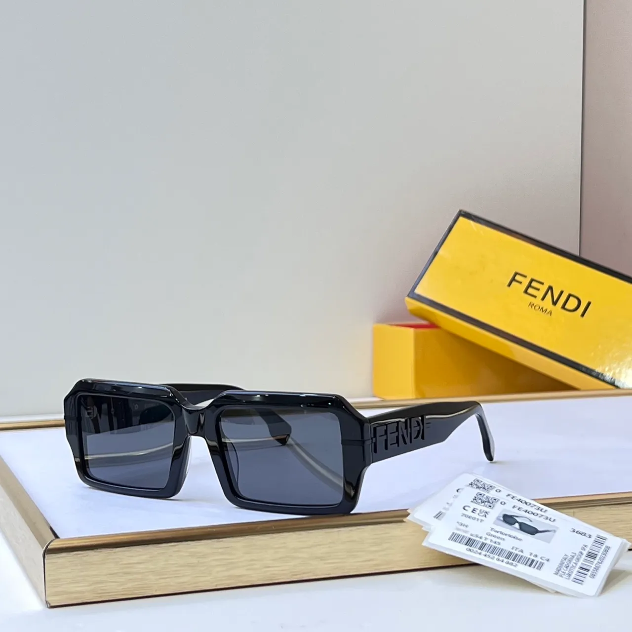 Fendi FE-4007 Oversized Tortoiseshell Rectangular Sunglasses 8