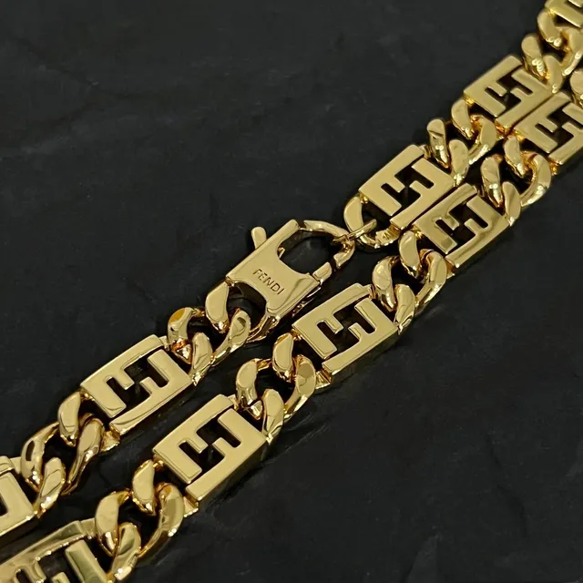 Colar Fendi FF Corrente Dourado 2