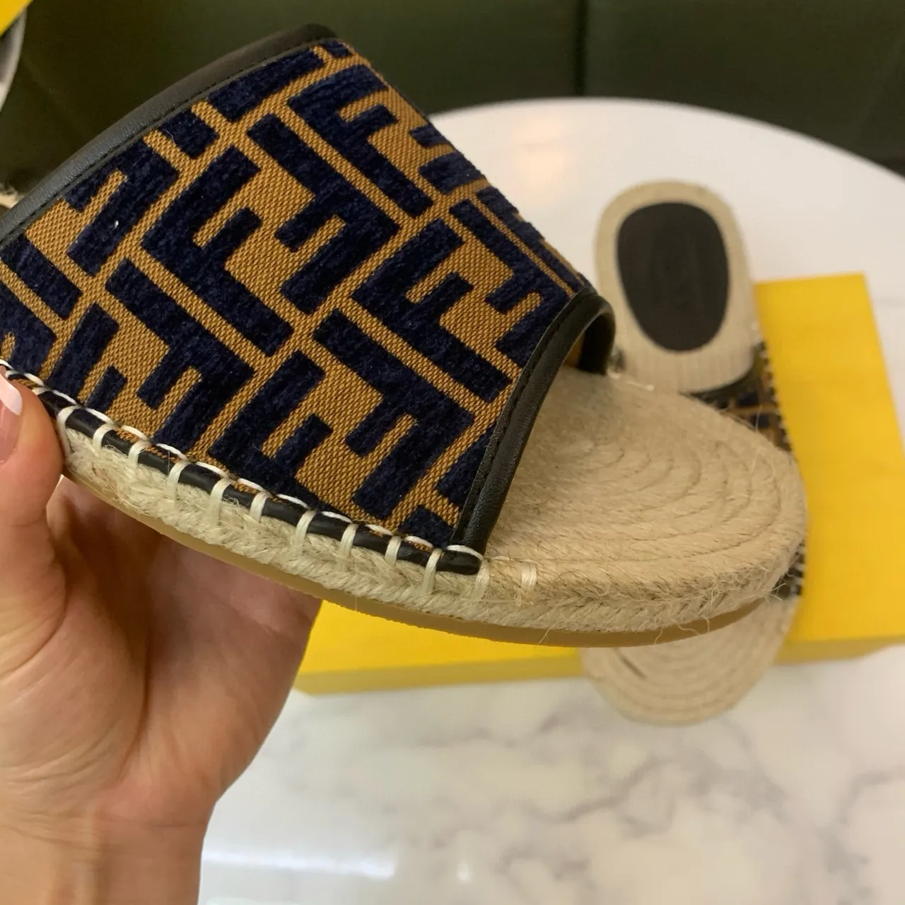 Fendi FF Espadrille Slides Navy Beige Sangle Monogram Jacquard Semelle En Jute Sandales 8