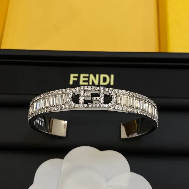 Fendi FF Logo Pavé Baguette-Cut Bracelet de manchette 4