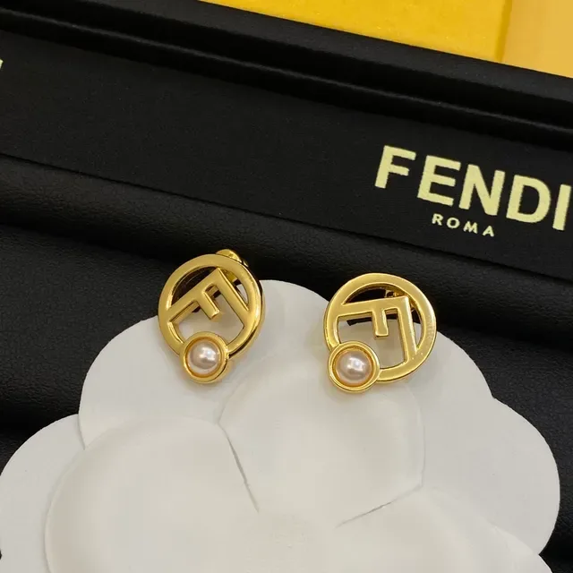 Fendi FF Logo أقراط لؤلؤ ستود 5