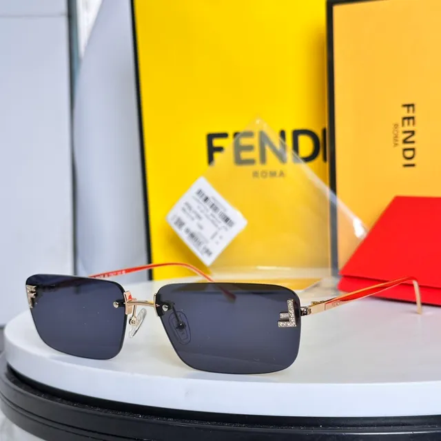 Fendi FF Rectangular Crystal-Embellished Brown Gradient Sunglasses 6
