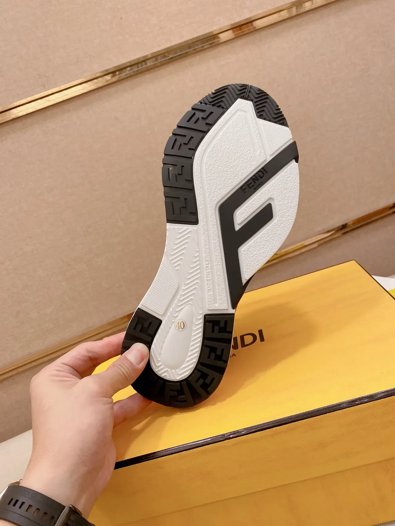 Fendi First Marrom Bege Multi-Material Parte Superior Esculpido Solado Intermediário Tênis Estilo de Vida 2