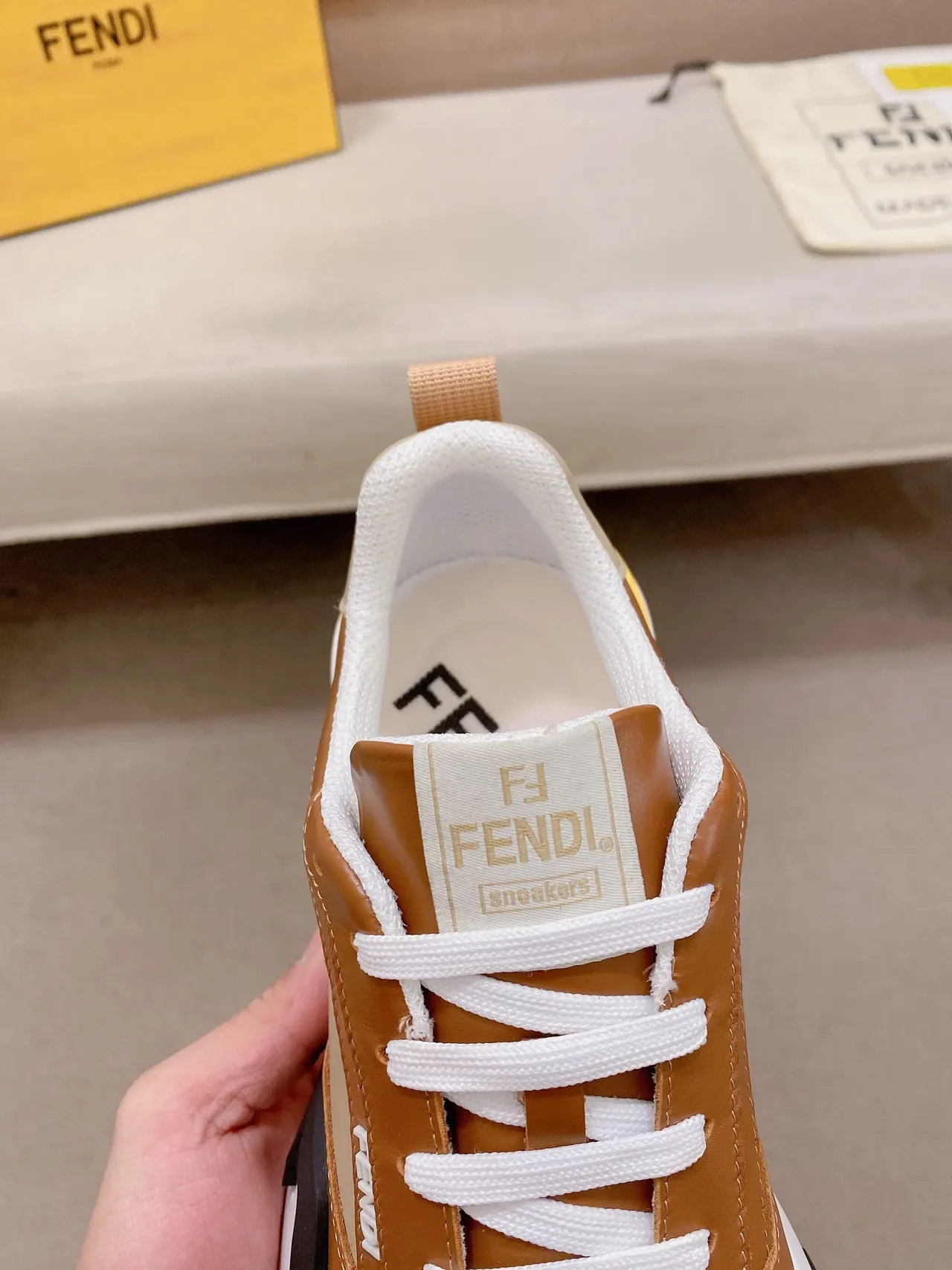 Fendi First Marrom Bege Multi-Material Parte Superior Esculpido Solado Intermediário Tênis Estilo de Vida 4