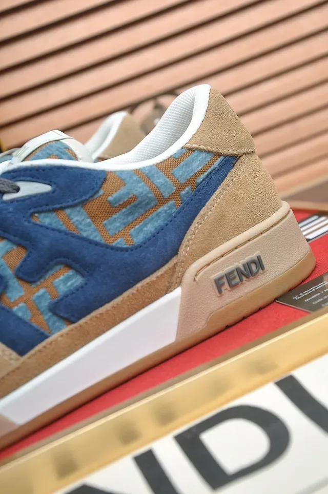 Fendi First Monogram Jacquard Beige Blue أحذية رياضية أسلوب الحياة 9