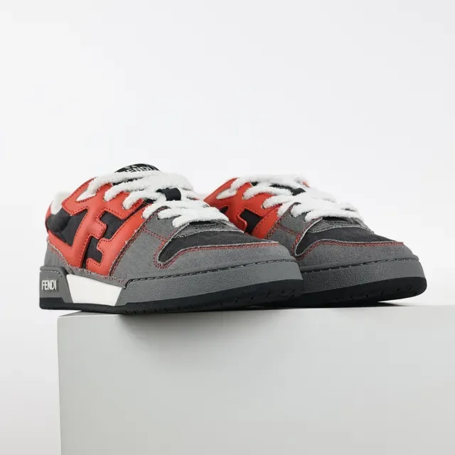 Fendi Cinza Vermelho Oversized FF Logo Painéis de Lona e Couro em Camadas Lifestyle Sneakers 3