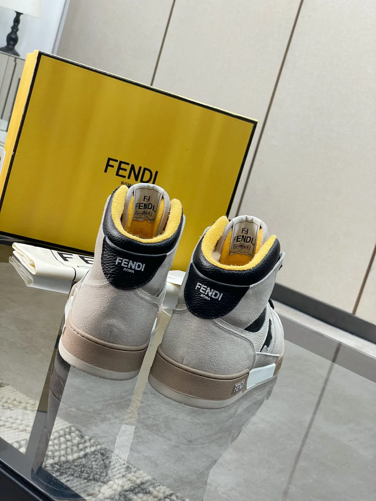 Fendi H-Logo حذاء رياضي عالي الارتفاع رمادي أسود أصفر نمط حياة حذاء رياضي 3