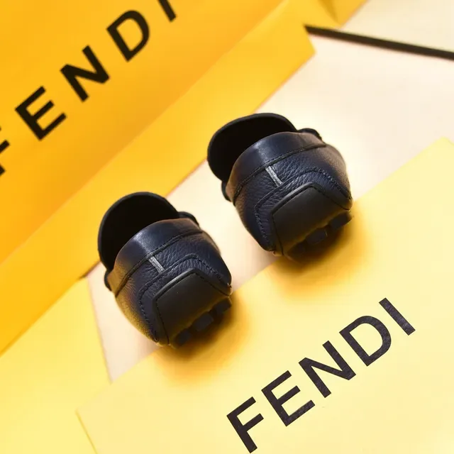 Fendi Monster Eye Loafer Mocassins Bleu Marine Cuir Texturé Slip-On 3