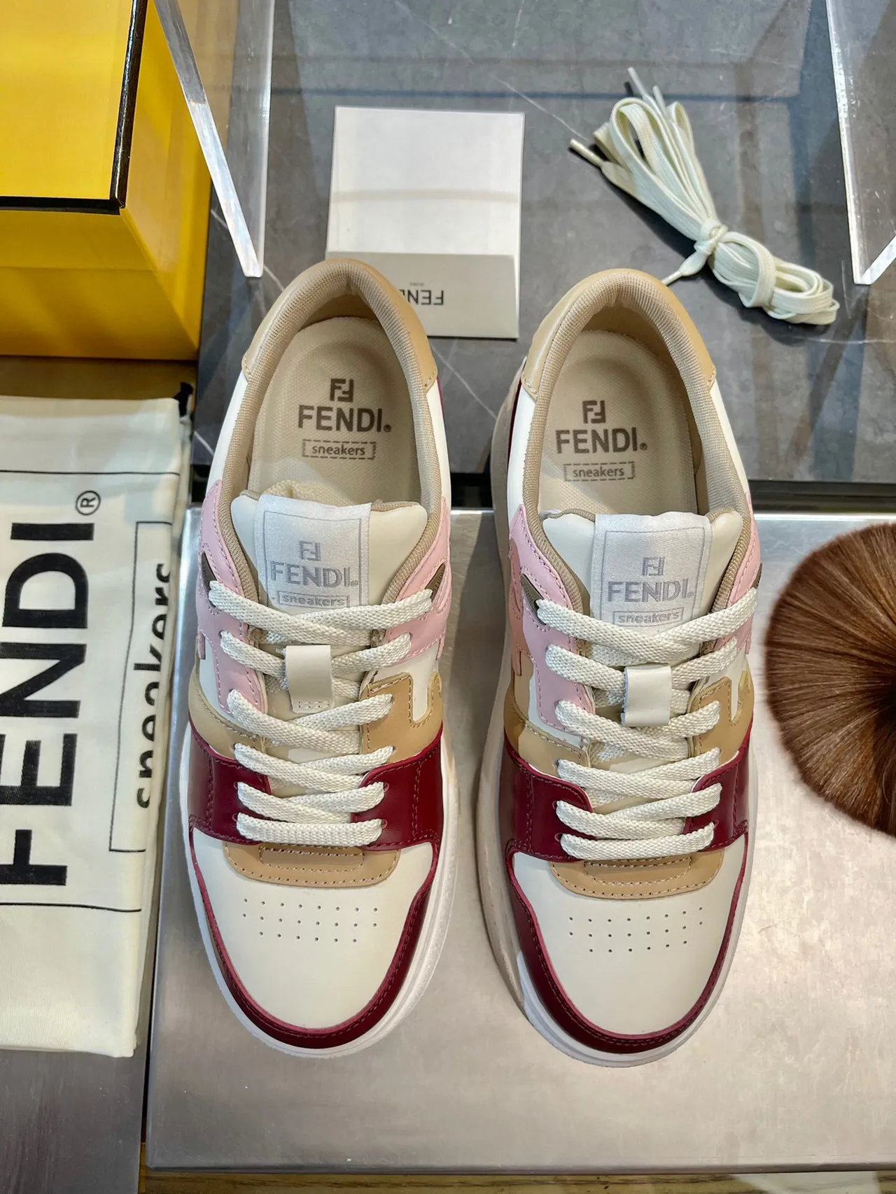 Fendi Multi-panneau Bordeaux Beige Rose Style de vie Sneakers 3