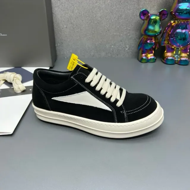 Black and White Geometric Panel Low-Top Sneakers 9