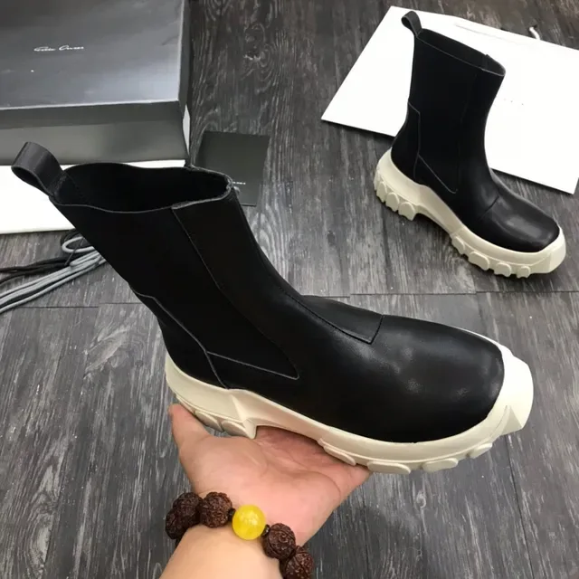 Black Beige Leather Upper Elastic Side Panels Chelsea Boots 8