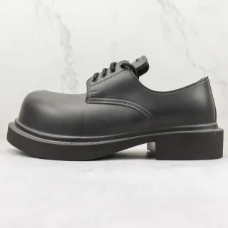 Black Cap Toe Platform Oxford Shoe