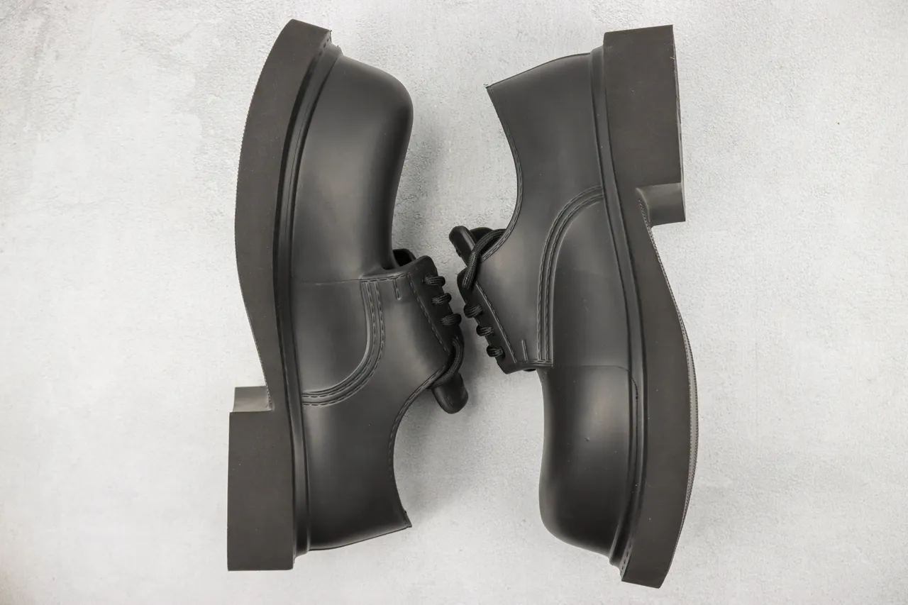 Black Cap Toe Platform Oxford Shoe 2