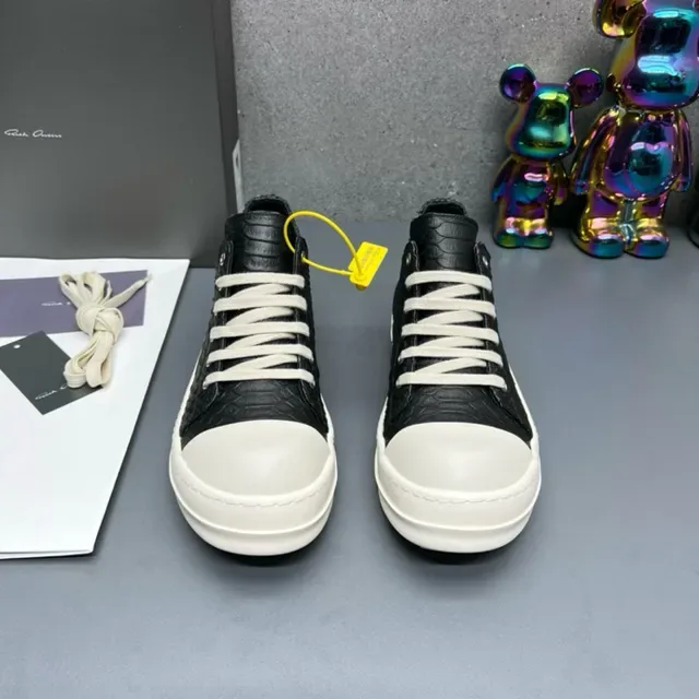 Black Croc-Embossed Upper White Toe Cap Lifestyle Sneakers 4