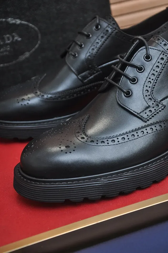 Black Detailing Thick Ridged Platform Sole Brogue 2