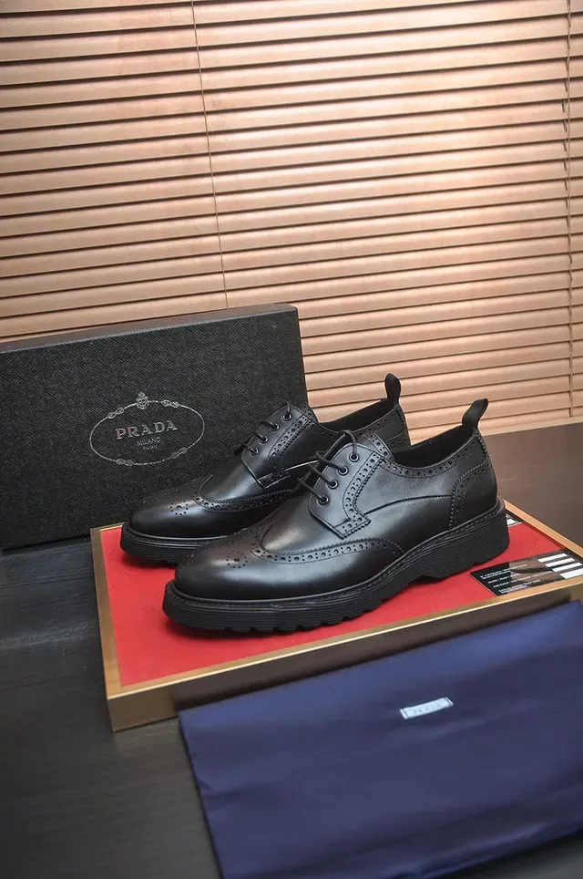 Black Detailing Thick Ridged Platform Sole Brogue 4