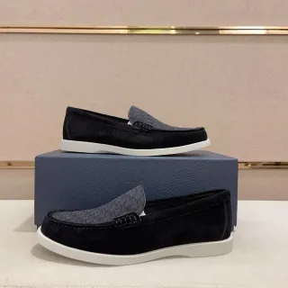 Mocassin Loafer en Daim noir et gris avec vamp motif