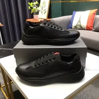 Zapatillas de plataforma de cuero con malla negra