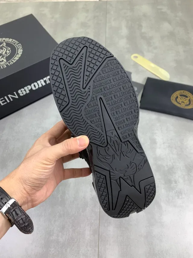 Black Mesh and Synthetic Overlay Lifestyle Sneaker 2