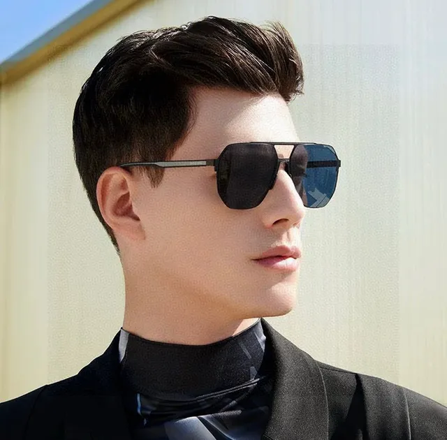 Black Oversized Aviator-Inspired Sunglasses 9