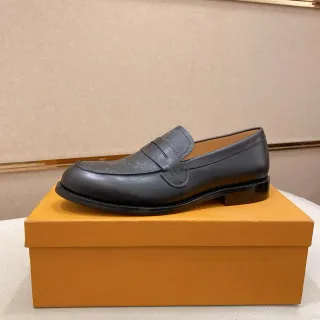 黑色皮尼带莫卡辛头缝线乐福鞋
