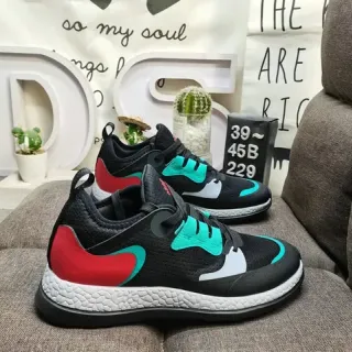 حذاء رياضي أسود أحمر تيل colorblocked شبكي