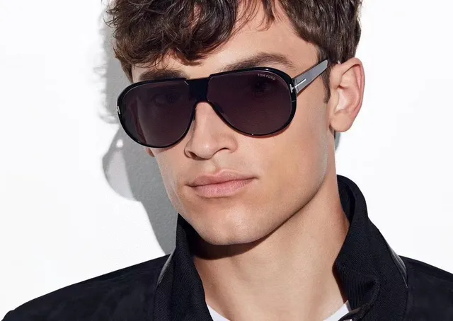 Black Shield-Style Aviator Sunglasses 4
