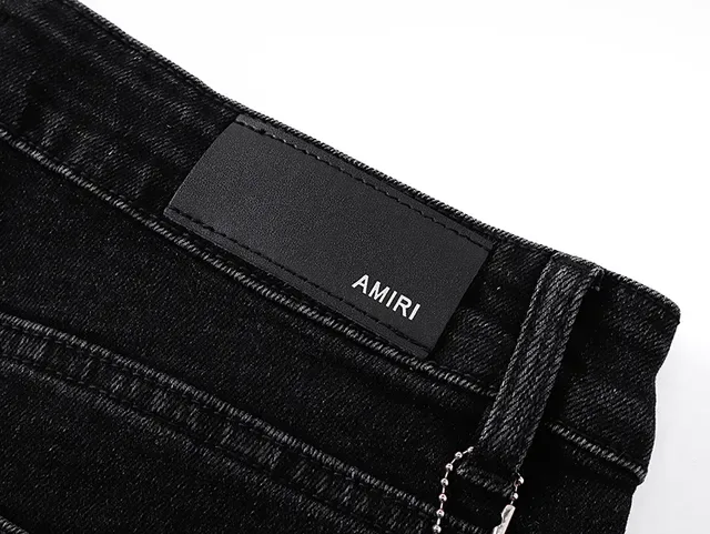 Black White Distressed Graphic-Appliqué Shorts 10