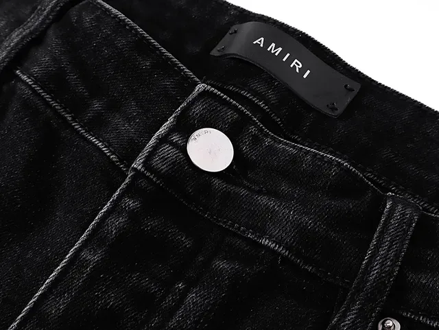 Black White Distressed Graphic-Appliqué Shorts 15