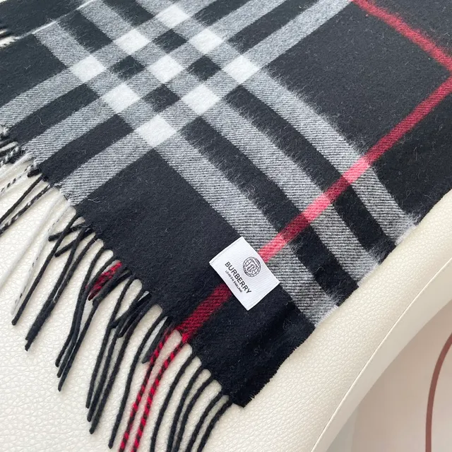 Black White Gray Plaid Fringed Cashmere Scarf 9