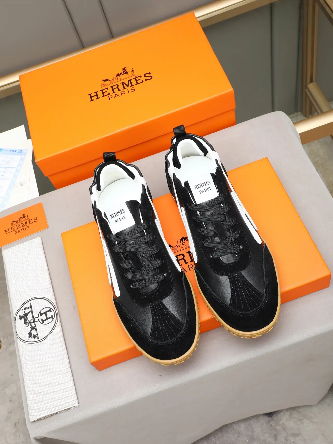 Black White Mixed-Material Upper Suede And Leather Panels Sneakers 2