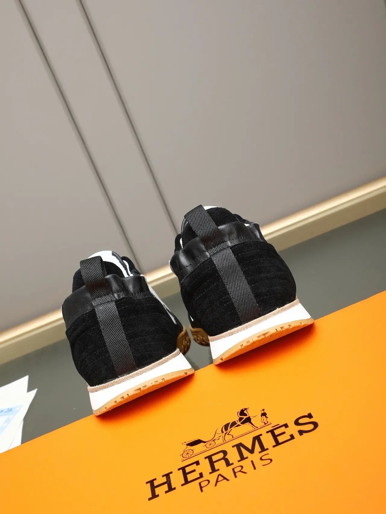 Black White Mixed-Material Upper Suede And Leather Panels Sneakers 3
