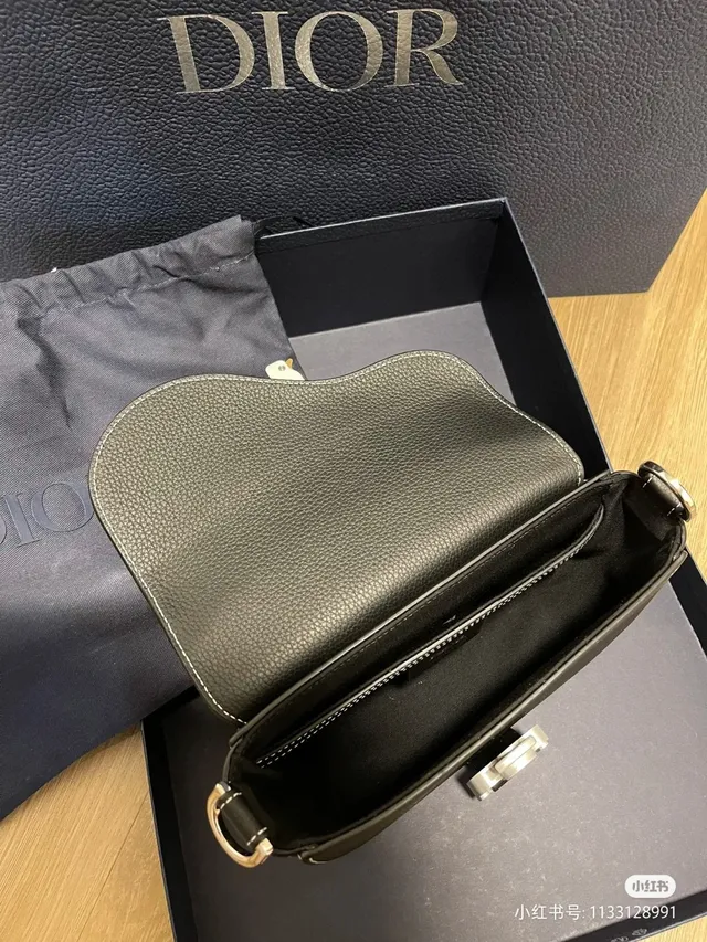Black White Pebbled Leather Contrast Topstitching Saddle Bag 15