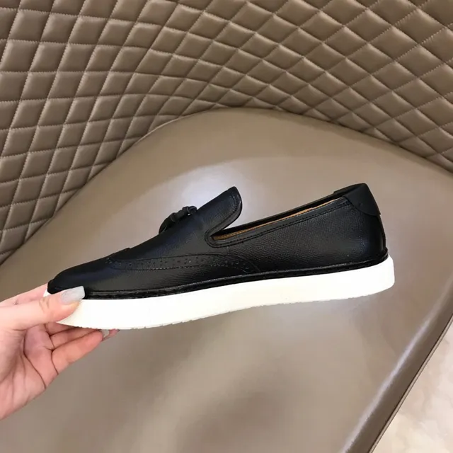 Black White Tassel Detail Brogue Perforations Loafer 3