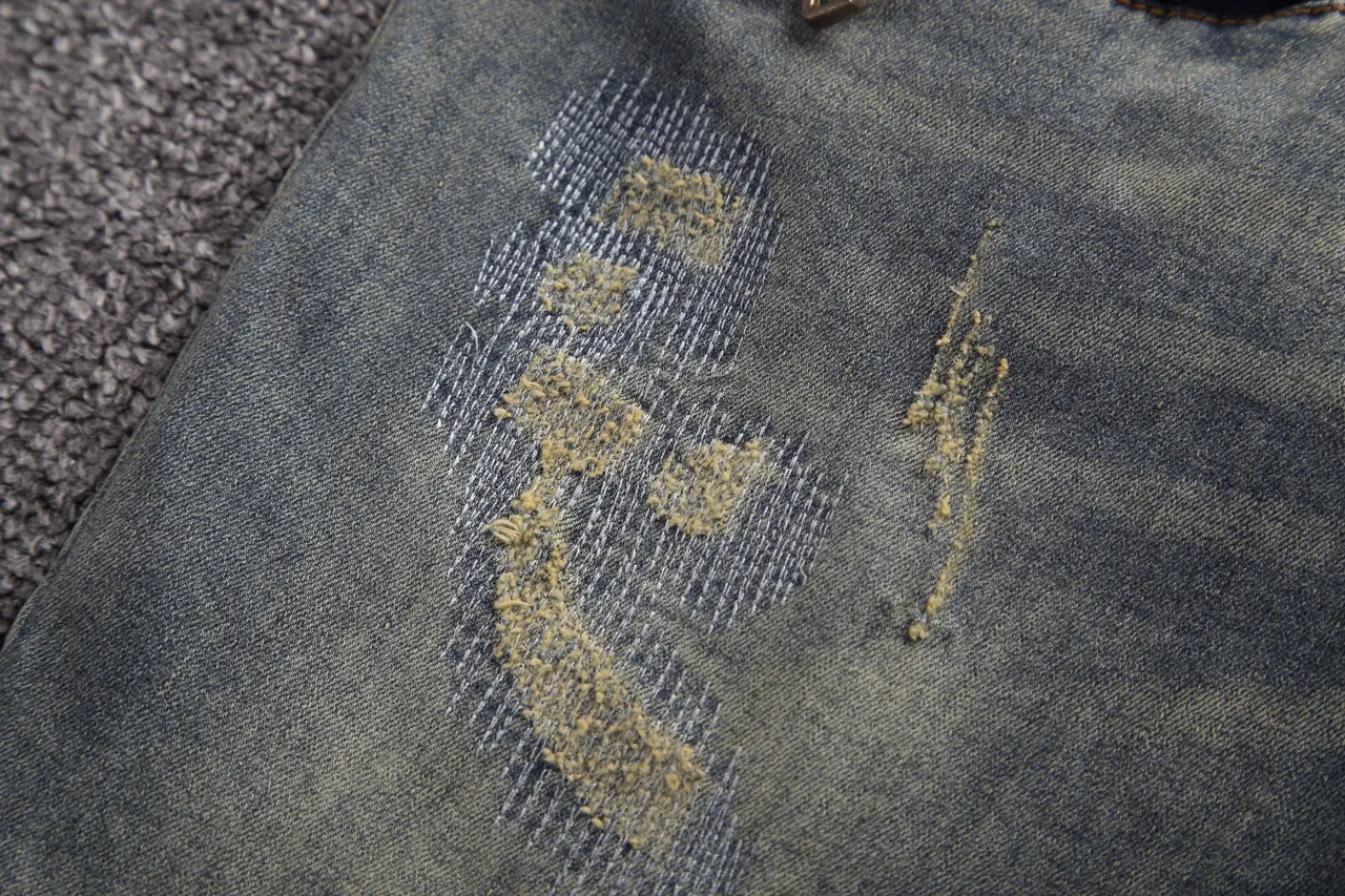 Blue Beige Distressed Zippered Side Pockets Shorts 11