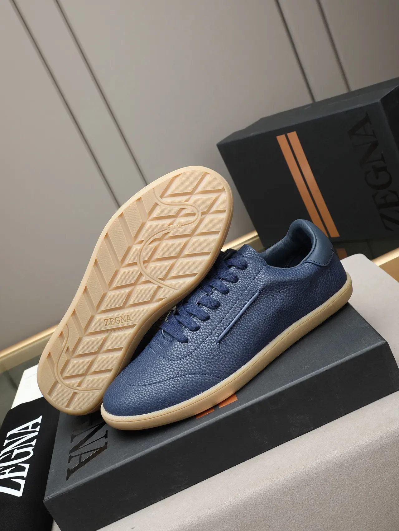 Blue Beige Pebbled Leather Upper Gum Rubber Sole Sneakers 4