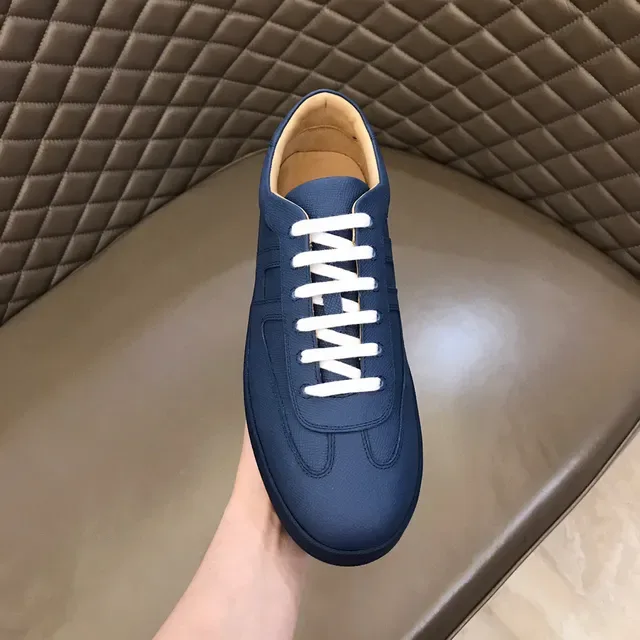 Blue Panelled Low-Top Lace-Up Sneaker 5