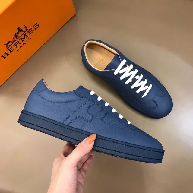 Blue Panelled Low-Top Lace-Up Sneaker 6
