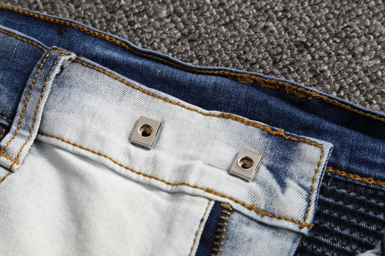 Blue White Light-Wash Denim Zippered Thigh Pockets Shorts 7